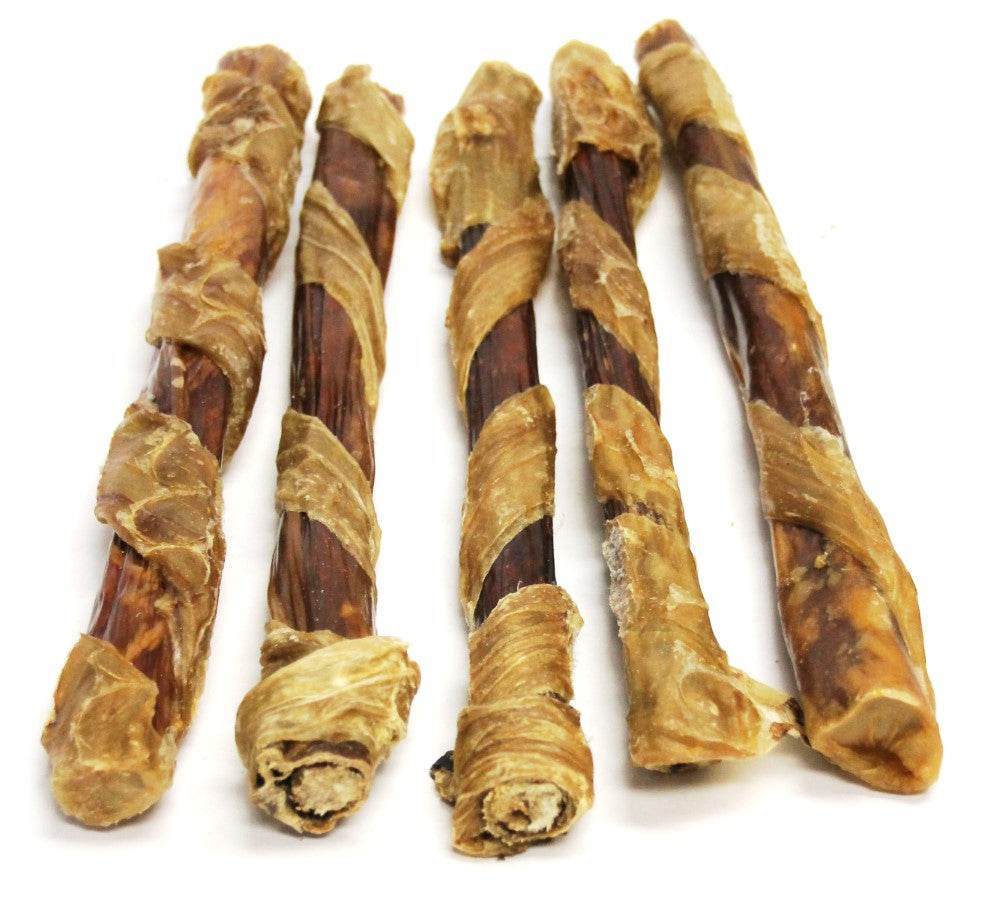 Tremenda Chewy Bulls beef dog treats wrapped in dehydrated beef bladder for medium chew dogs over 30lbs